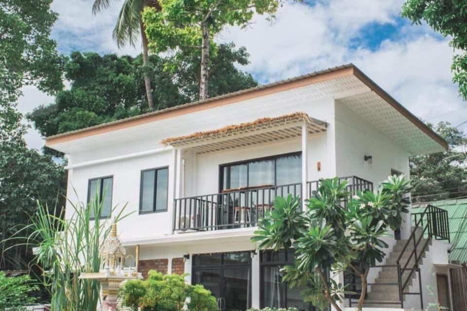 Field-D House Hotel Ko Tao Exterior photo
