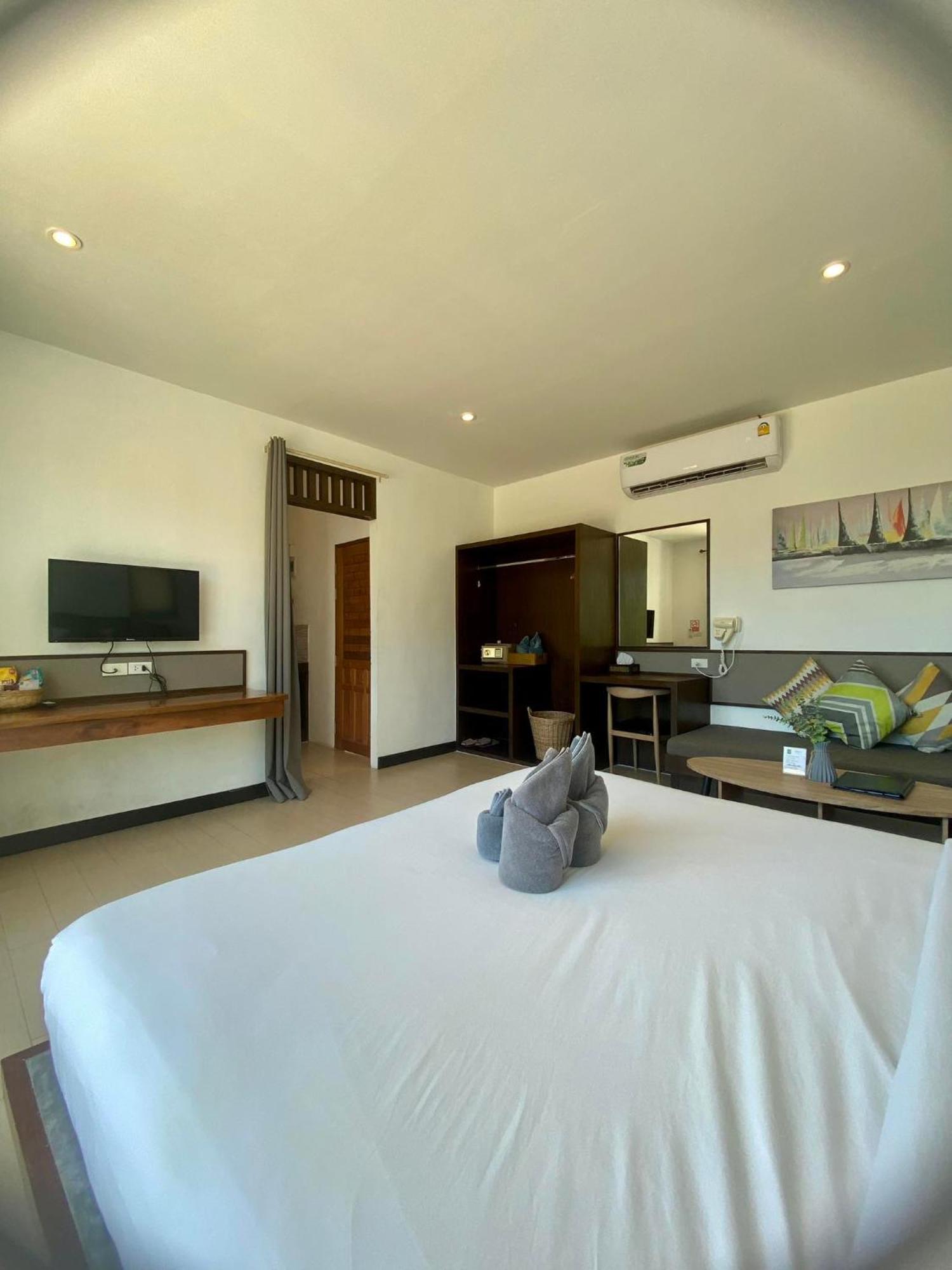 Field-D House Hotel Ko Tao Room photo