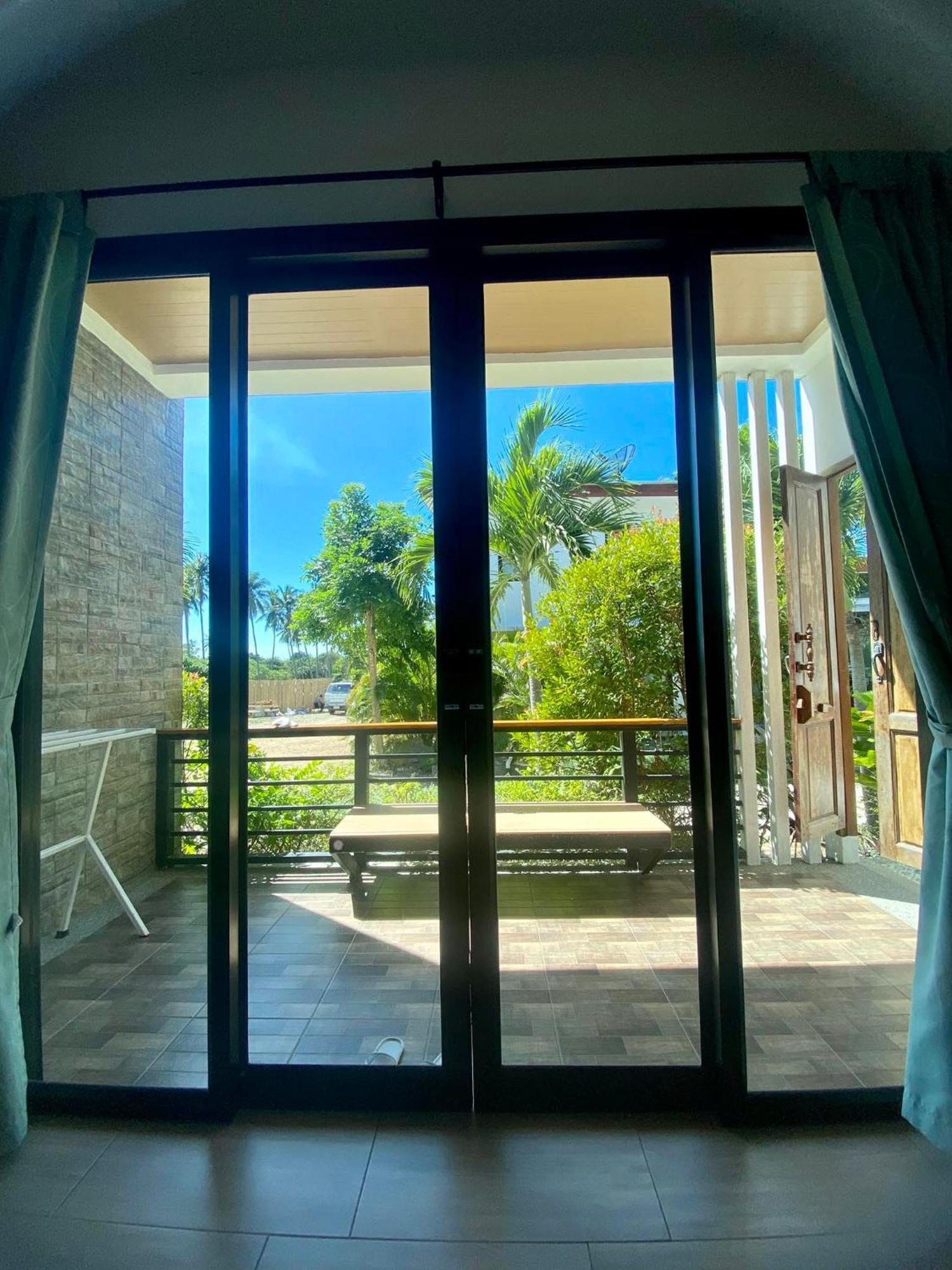 Field-D House Hotel Ko Tao Room photo